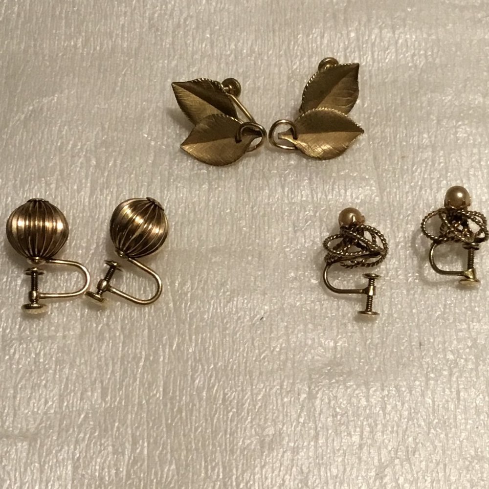 3 vintage pairs of 1/20 12k gold-filled screw on earrings - Picture 6 of 6